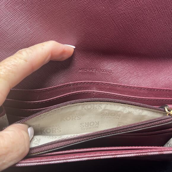 Michael Kors Jet Set Travel Large Trifold Wallet Maroon With Gold Signature - Picture 7 of 7